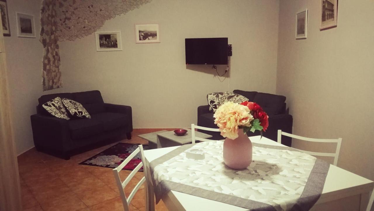 Dimora Donna Carmela Apartment Napoli Exterior foto