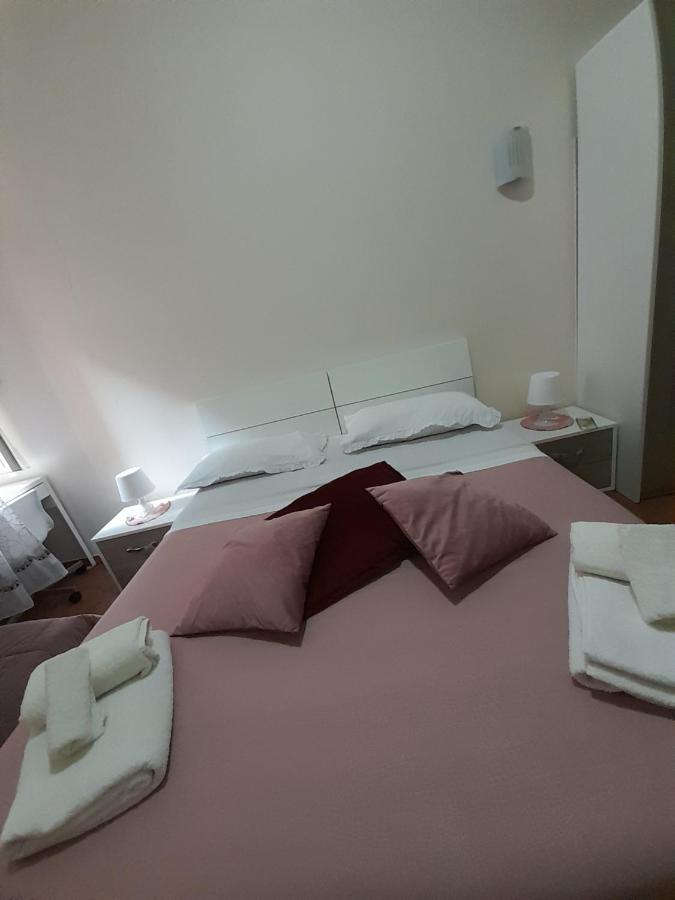 Dimora Donna Carmela Apartment Napoli Exterior foto