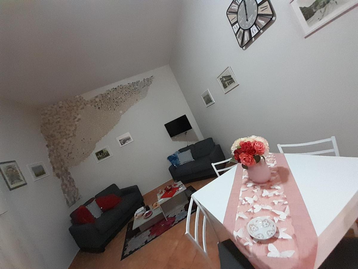 Dimora Donna Carmela Apartment Napoli Exterior foto