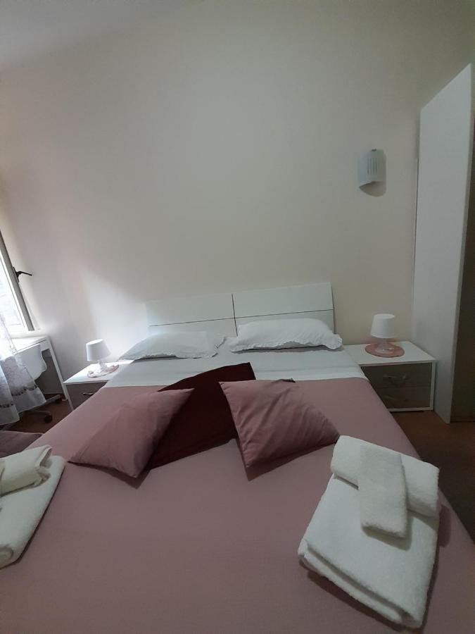 Dimora Donna Carmela Apartment Napoli Exterior foto